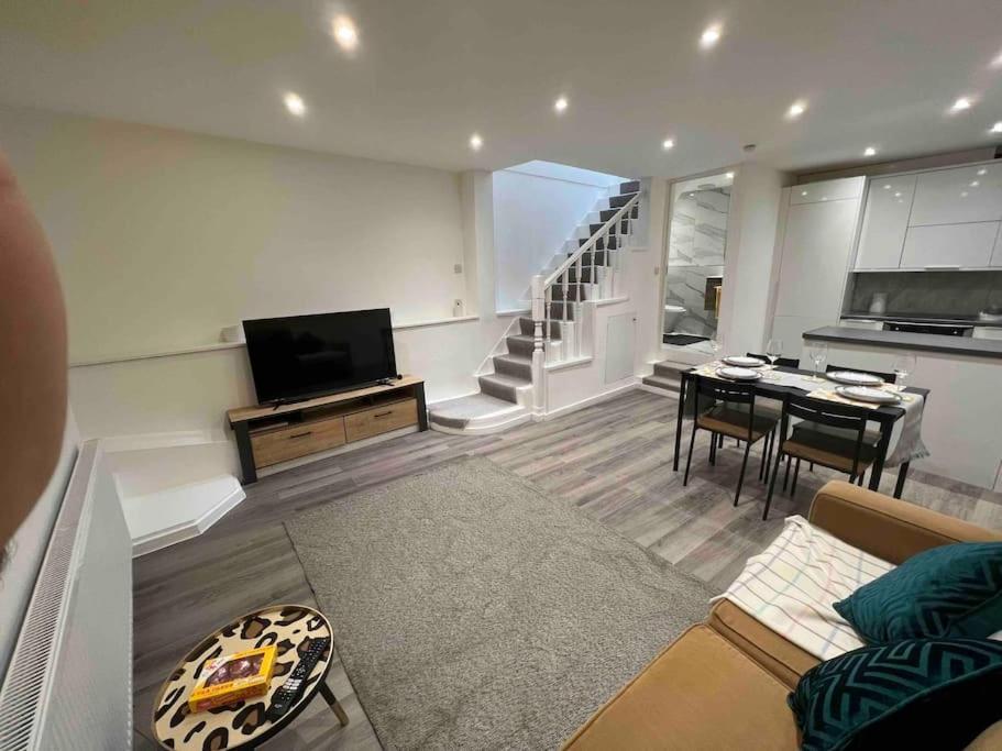 Stunning 3Br Maisonette In Brixton Londres Exterior foto
